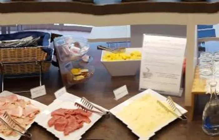 Le Vele فندق ريتشيوني