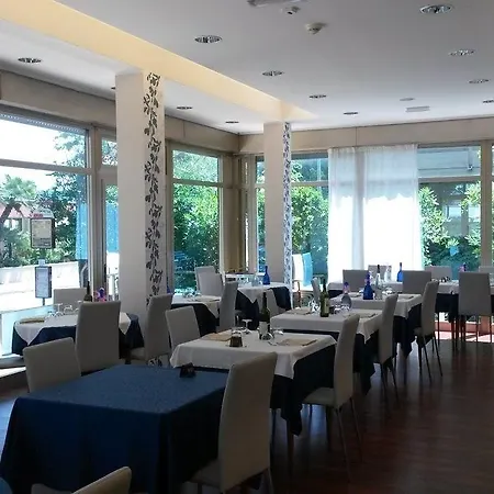 Отель Le Vele Риччоне